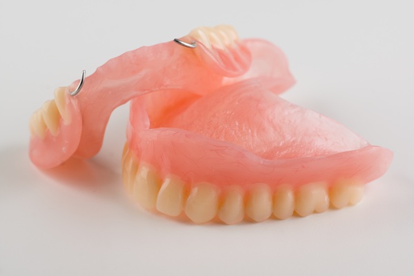 Common Misunderstandings About Traditional Dentures