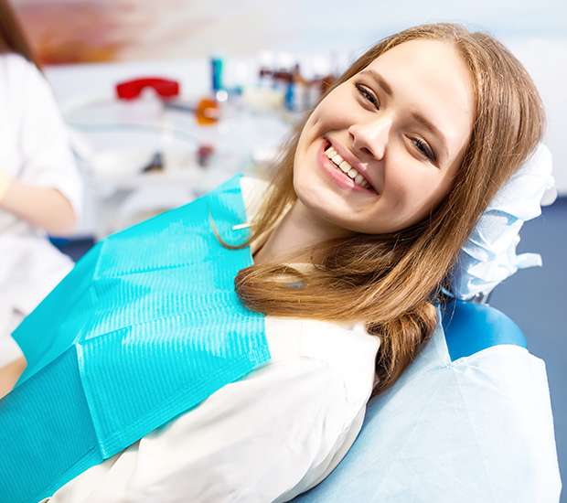 Hicksville Emergency Dentist