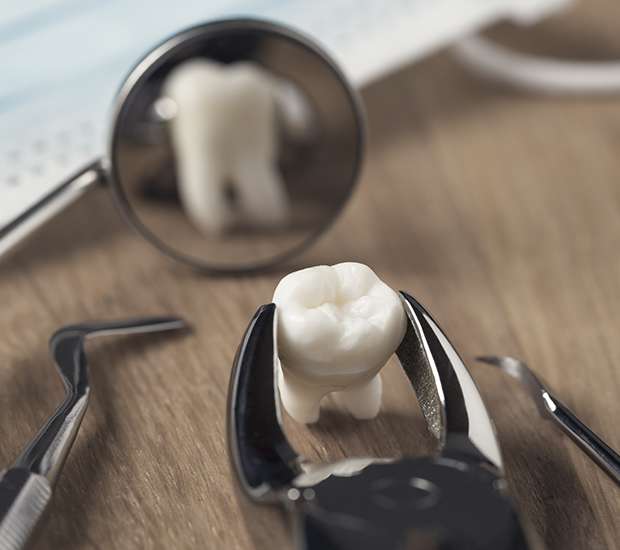 Hicksville When Is a Tooth Extraction Necessary